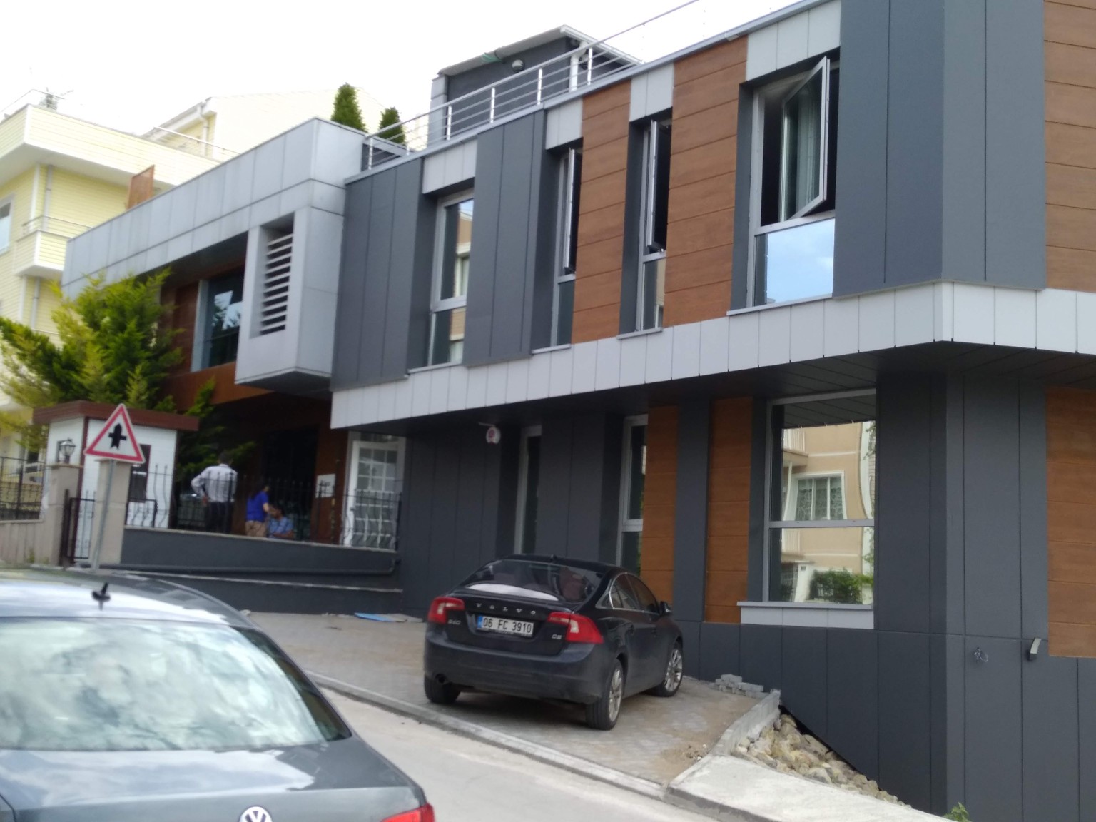 Dış cephe aynalı cam filmi uygulaması