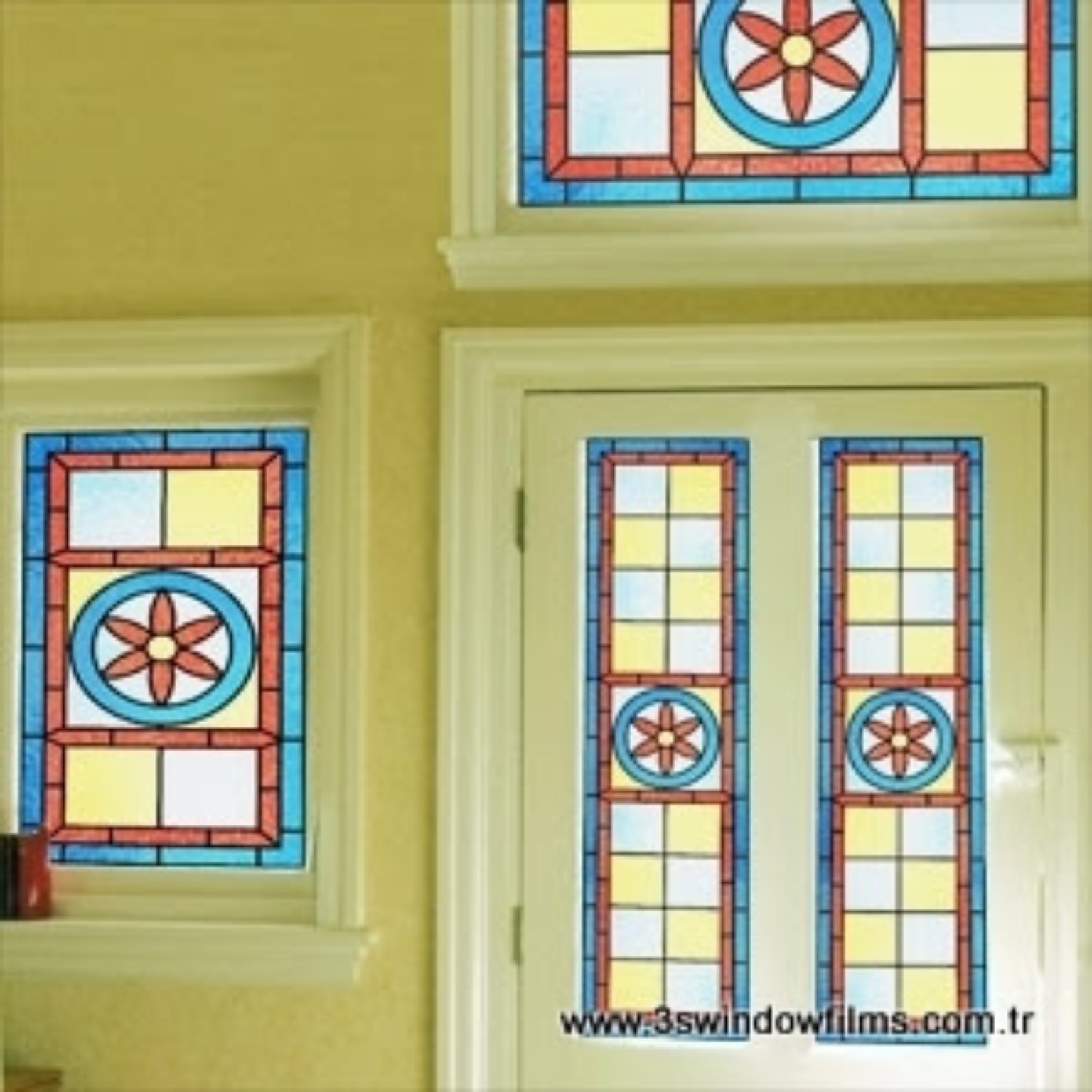 Çiçek desenli vitray cam filmi