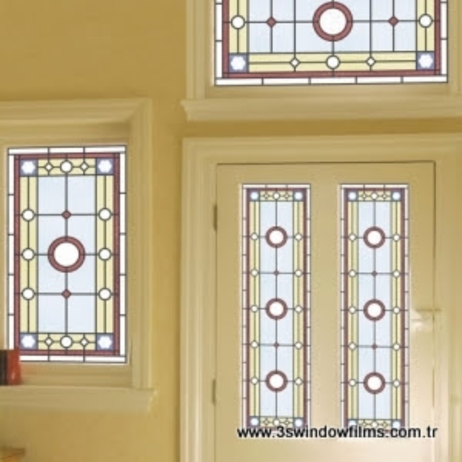 Sade geometrik vitray cam filmi